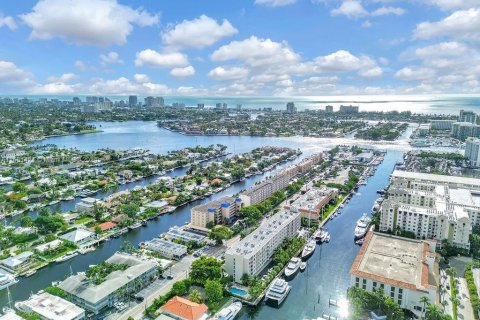 Condo in Fort Lauderdale, Florida, 2 bedrooms  № 1412306 - photo 19