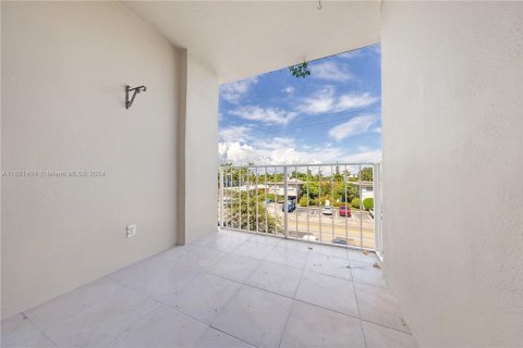 Condo in Fort Lauderdale, Florida, 2 bedrooms  № 1412306 - photo 14