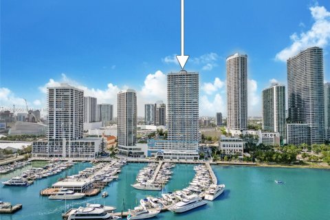 Condominio en venta en Miami, Florida, 2 dormitorios, 148.83 m2 № 944521 - foto 18