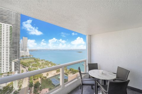 Condominio en venta en Miami, Florida, 2 dormitorios, 148.83 m2 № 944521 - foto 3
