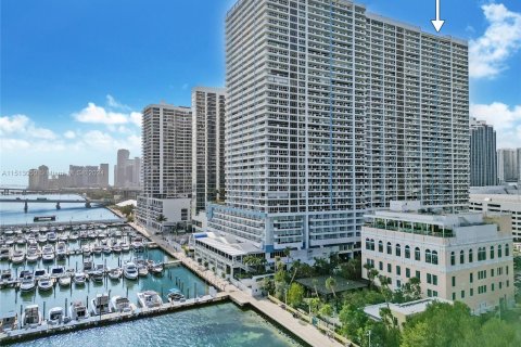 Condominio en venta en Miami, Florida, 2 dormitorios, 148.83 m2 № 944521 - foto 20