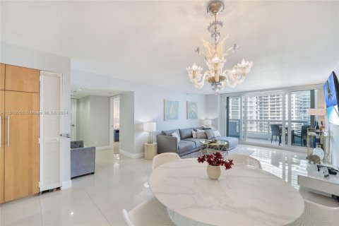 Copropriété à vendre à Miami, Floride: 2 chambres, 148.83 m2 № 944521 - photo 10