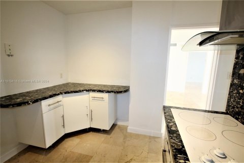 Condominio en venta en Miami Beach, Florida, 2 dormitorios, 96.62 m2 № 944587 - foto 11