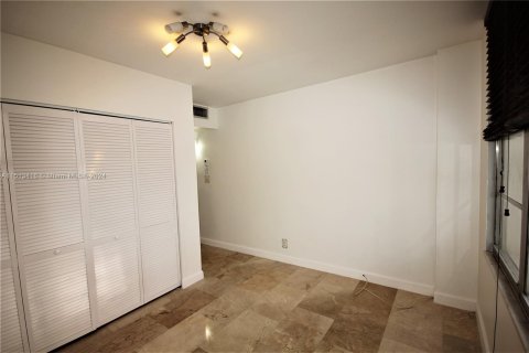 Condominio en venta en Miami Beach, Florida, 2 dormitorios, 96.62 m2 № 944587 - foto 15