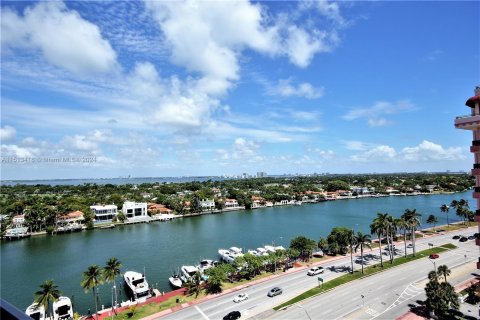 Condominio en venta en Miami Beach, Florida, 2 dormitorios, 96.62 m2 № 944587 - foto 23