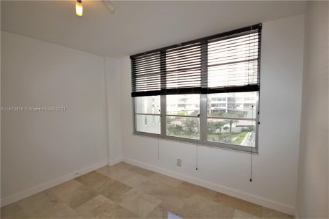 Condominio en venta en Miami Beach, Florida, 2 dormitorios, 96.62 m2 № 944587 - foto 14