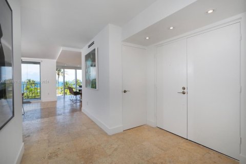 Condominio en venta en Key Biscayne, Florida, 2 dormitorios, 174.19 m2 № 1078711 - foto 3