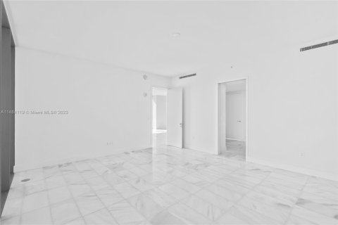 Condo in Miami, Florida, 4 bedrooms  № 876147 - photo 29