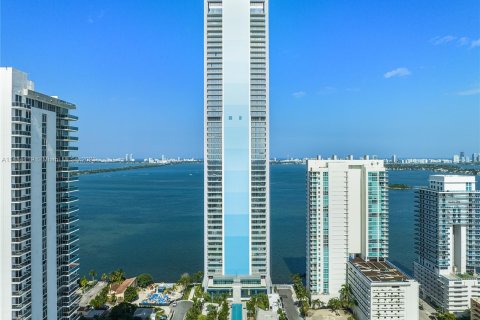 Condo in Miami, Florida, 4 bedrooms  № 876147 - photo 8