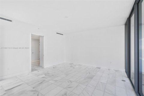 Condo in Miami, Florida, 4 bedrooms  № 876147 - photo 30