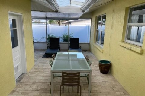 Villa ou maison à louer à Sarasota, Floride: 2 chambres, 131.92 m2 № 867251 - photo 17