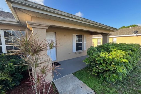 House in Cape Coral, Florida 3 bedrooms, 131.74 sq.m. № 1007782 - photo 21