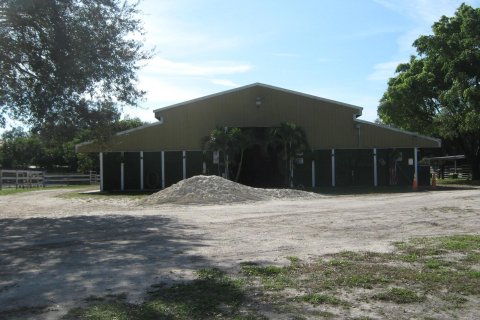 Villa ou maison à vendre à Davie, Floride: 3 chambres, 676.14 m2 № 880659 - photo 2