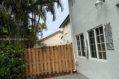 Casa en venta en Miami, Florida, 3 dormitorios, 159.05 m2 № 1413480 - foto 29