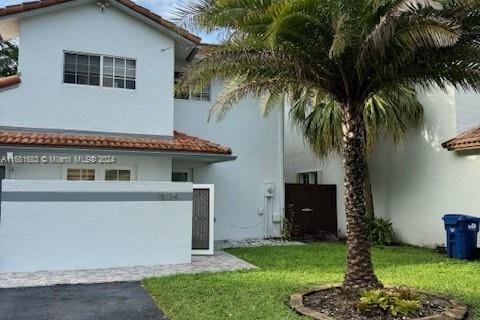 Casa en venta en Miami, Florida, 3 dormitorios, 159.05 m2 № 1413480 - foto 2