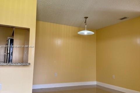 Condo in Pembroke Pines, Florida, 2 bedrooms  № 1413485 - photo 8