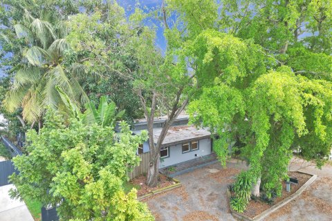 Villa ou maison à vendre à Wilton Manors, Floride: 4 chambres, 184.32 m2 № 1081644 - photo 13