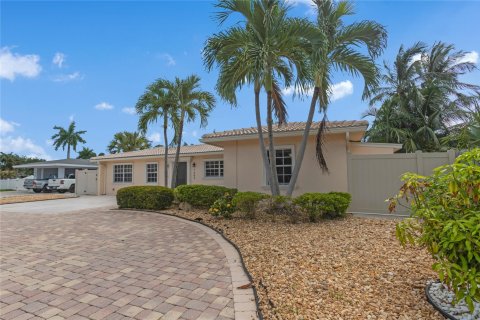 Villa ou maison à vendre à Pompano Beach, Floride: 5 chambres, 239.69 m2 № 700449 - photo 24