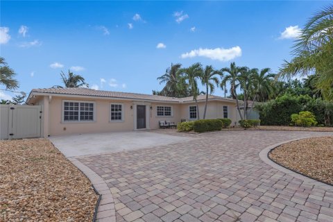 Villa ou maison à vendre à Pompano Beach, Floride: 5 chambres, 239.69 m2 № 700449 - photo 27