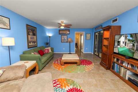 Condo in Mulberry, Florida, 2 bedrooms  № 1371951 - photo 6