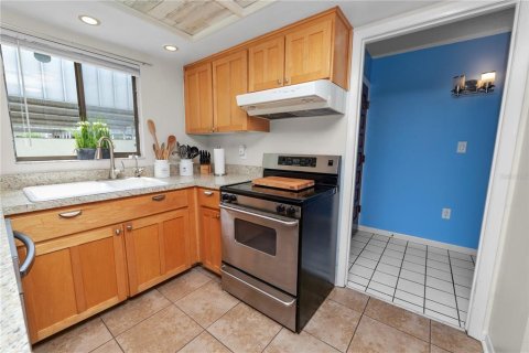 Condo in Mulberry, Florida, 2 bedrooms  № 1371951 - photo 10