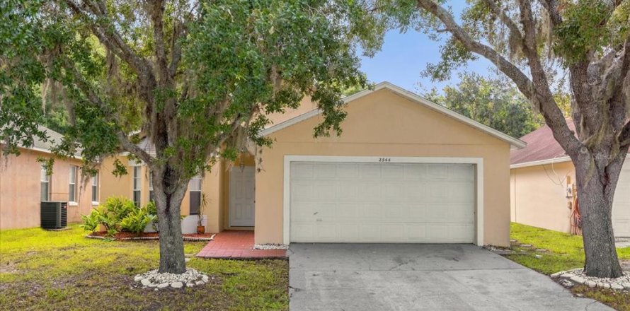 Casa en Kissimmee, Florida 3 dormitorios, 114.27 m2 № 1313718