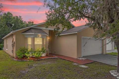 Casa en venta en Kissimmee, Florida, 3 dormitorios, 114.27 m2 № 1313718 - foto 3