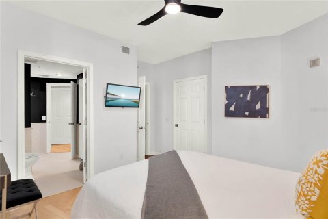 Condo in Orlando, Florida, 3 bedrooms  № 1382836 - photo 22