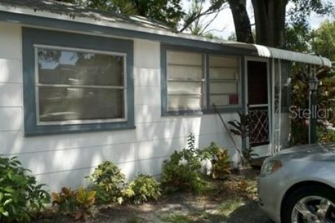 Villa ou maison à louer à Saint Petersburg, Floride: 2 chambres, 77.29 m2 № 1352268 - photo 1