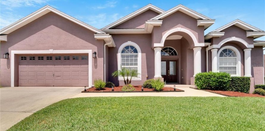 House in Lakeland, Florida 4 bedrooms, 224.64 sq.m. № 1343020