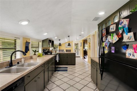 Casa en venta en Orlando, Florida, 5 dormitorios, 186.92 m2 № 1341390 - foto 9