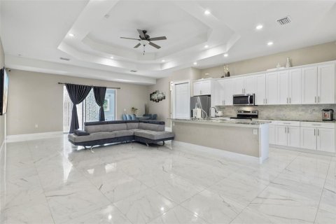 Casa en venta en Lehigh Acres, Florida, 4 dormitorios, 178.37 m2 № 1091109 - foto 3