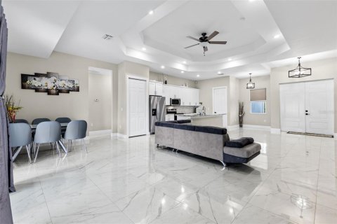 Casa en venta en Lehigh Acres, Florida, 4 dormitorios, 178.37 m2 № 1091109 - foto 6