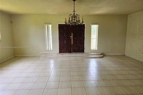 Villa ou maison à vendre à Miami Gardens, Floride: 3 chambres, 203.46 m2 № 1281241 - photo 5