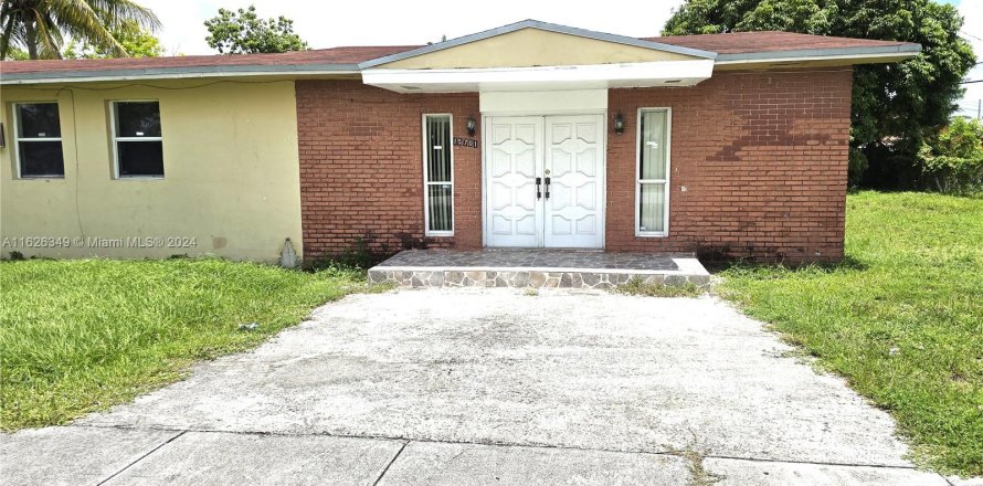 Casa en Miami Gardens, Florida 3 dormitorios, 203.46 m2 № 1281241