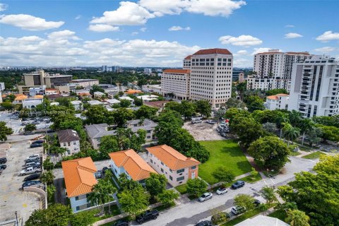 Commercial property in Coral Gables, Florida № 1318970 - photo 16