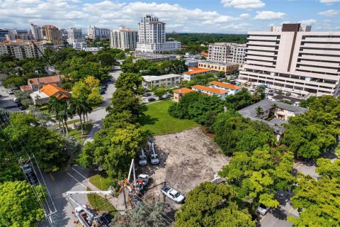 Commercial property in Coral Gables, Florida № 1318970 - photo 11