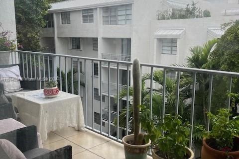 Купить кондоминиум в Майами, Флорида 1 спальня, 72м2, № 949603 - фото 3