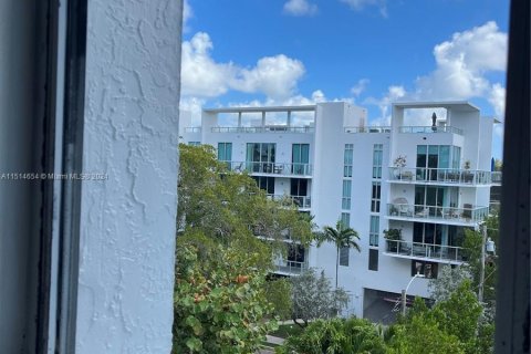 Купить кондоминиум в Майами, Флорида 1 спальня, 72м2, № 949603 - фото 12