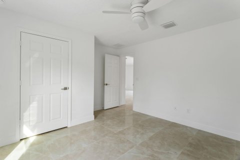 Villa ou maison à vendre à Vero Beach, Floride: 3 chambres, 170.85 m2 № 914175 - photo 15