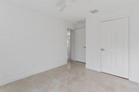 Casa en venta en Vero Beach, Florida, 3 dormitorios, 170.85 m2 № 914175 - foto 14