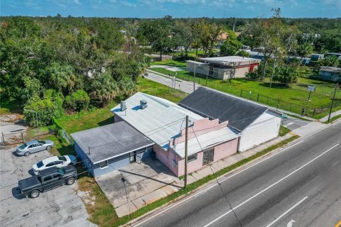 Commercial property in Tampa, Florida № 1418940 - photo 4