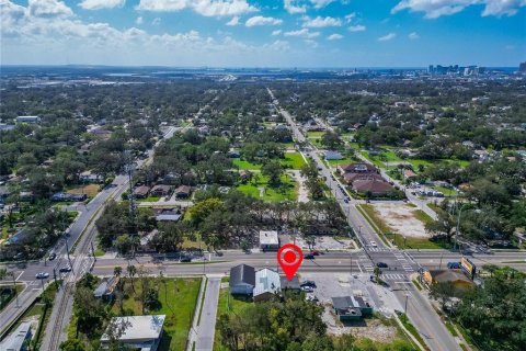 Commercial property in Tampa, Florida № 1418940 - photo 18