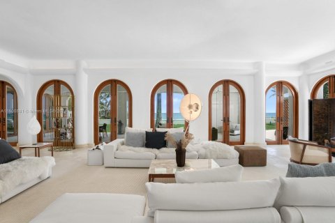 Villa ou maison à vendre à Golden Beach, Floride: 6 chambres, 1077.57 m2 № 1227311 - photo 13