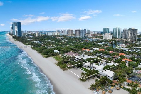 Villa ou maison à vendre à Golden Beach, Floride: 6 chambres, 1077.57 m2 № 1227311 - photo 10