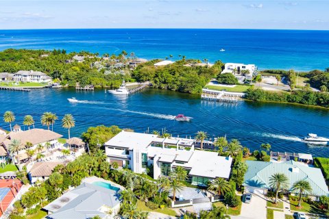 Villa ou maison à vendre à Lighthouse Point, Floride: 5 chambres, 619.94 m2 № 924387 - photo 7