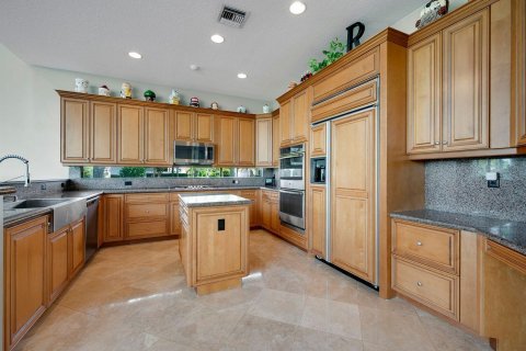 House in West Palm Beach, Florida 5 bedrooms, 458.66 sq.m. № 924544 - photo 26