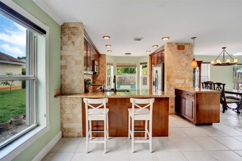 Villa ou maison à vendre à Pembroke Pines, Floride: 4 chambres, 205.59 m2 № 722678 - photo 22