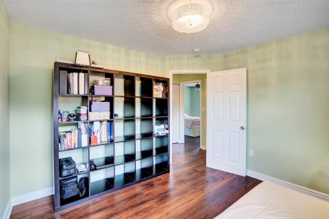 Casa en venta en Pembroke Pines, Florida, 4 dormitorios, 205.59 m2 № 722678 - foto 29