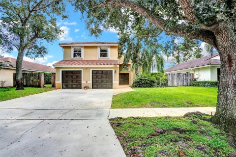 Villa ou maison à vendre à Pembroke Pines, Floride: 4 chambres, 205.59 m2 № 722678 - photo 9